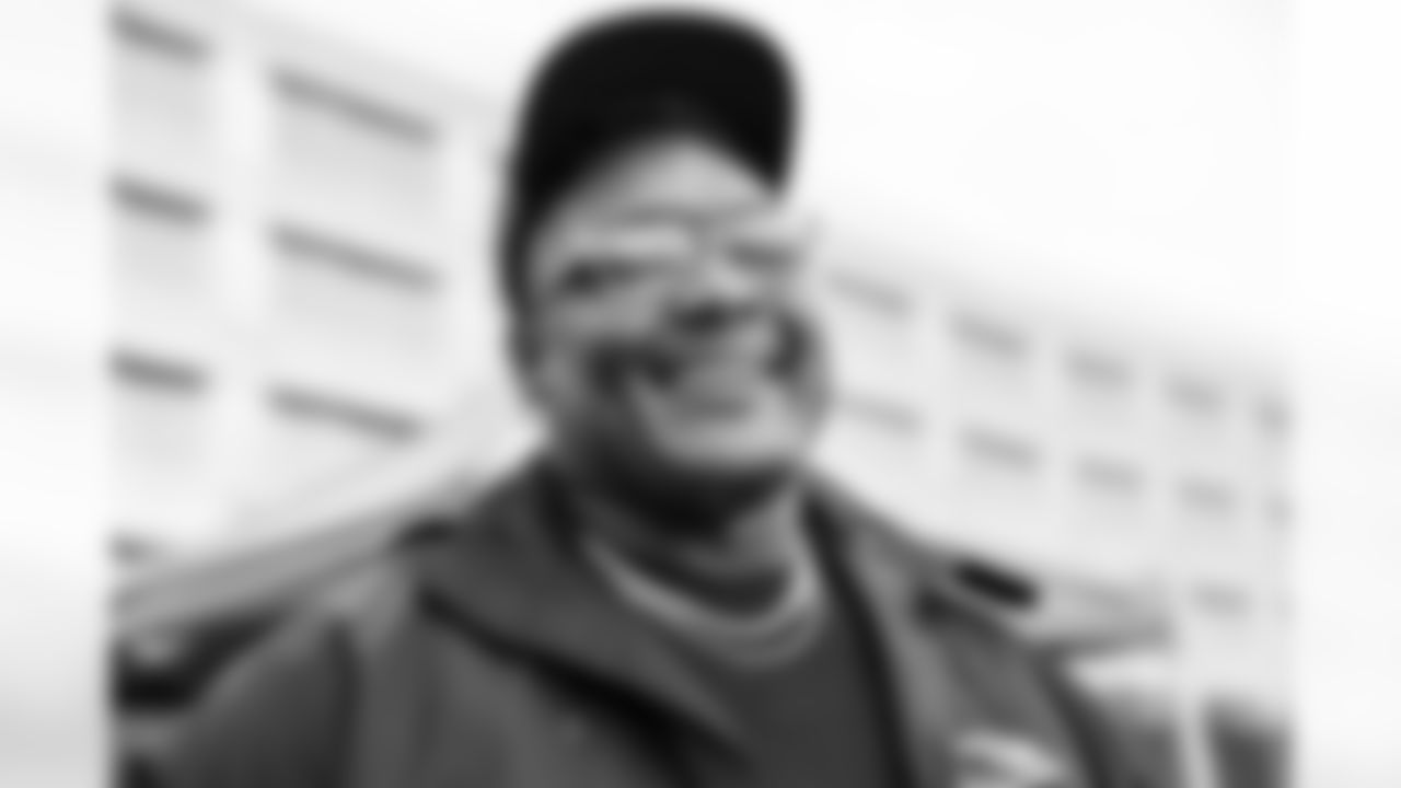 DL Naquan Jones (96)