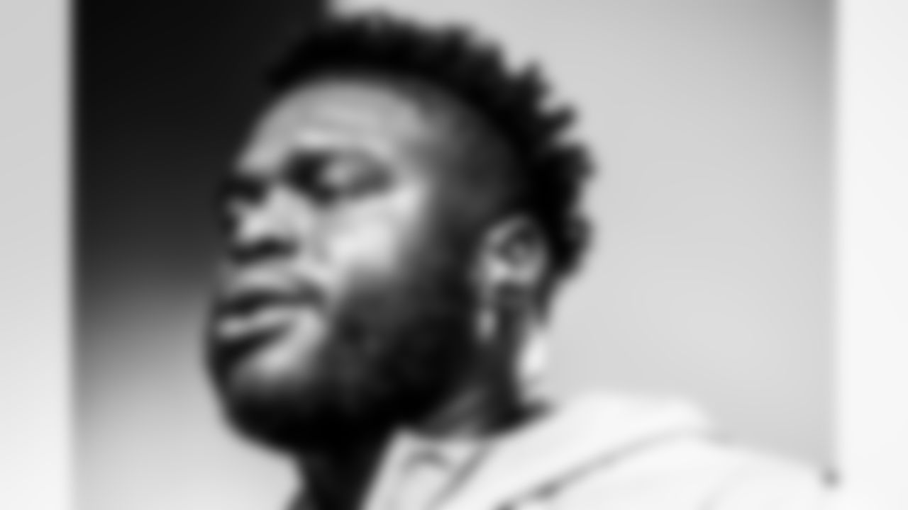 DL Otito Ogbonnia (93)