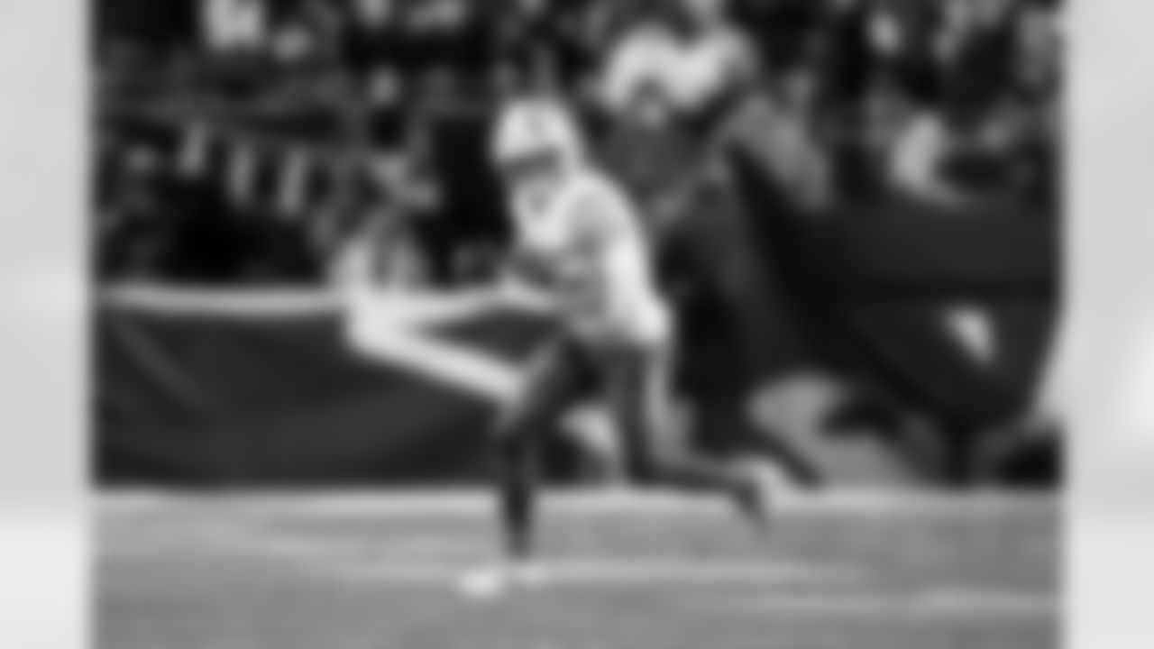 WR Ladd McConkey (15)