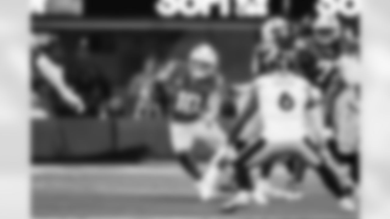 QB Justin Herbert (10)