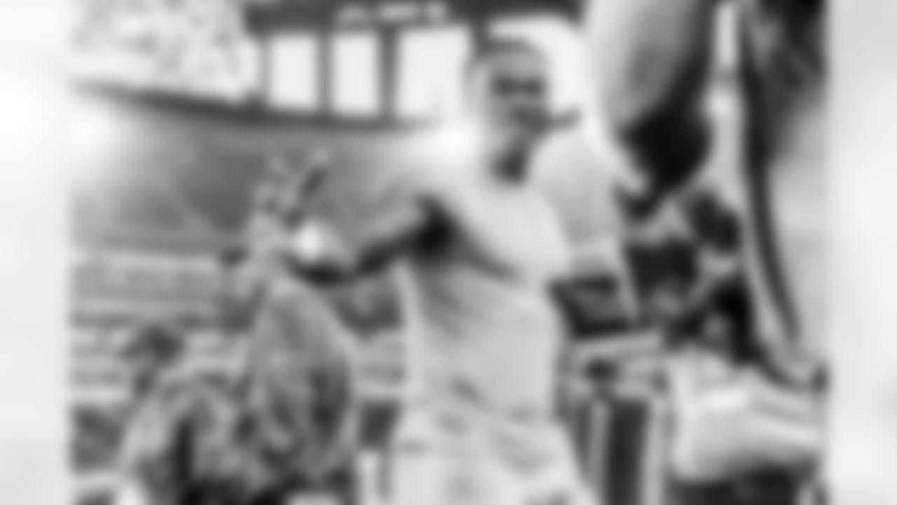 Take a look back at the Chargers Week 10 matchup with the Steelers in monochrome.