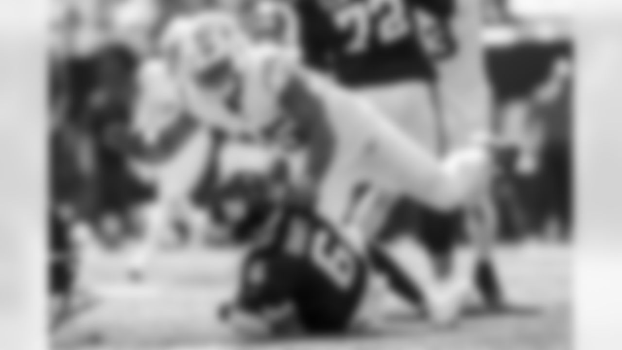 Chargers OLB Tuli Tuipulotu (#45) in action during their Pro Bowl season.