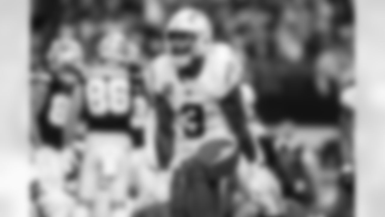 S Derwin James Jr. (3)