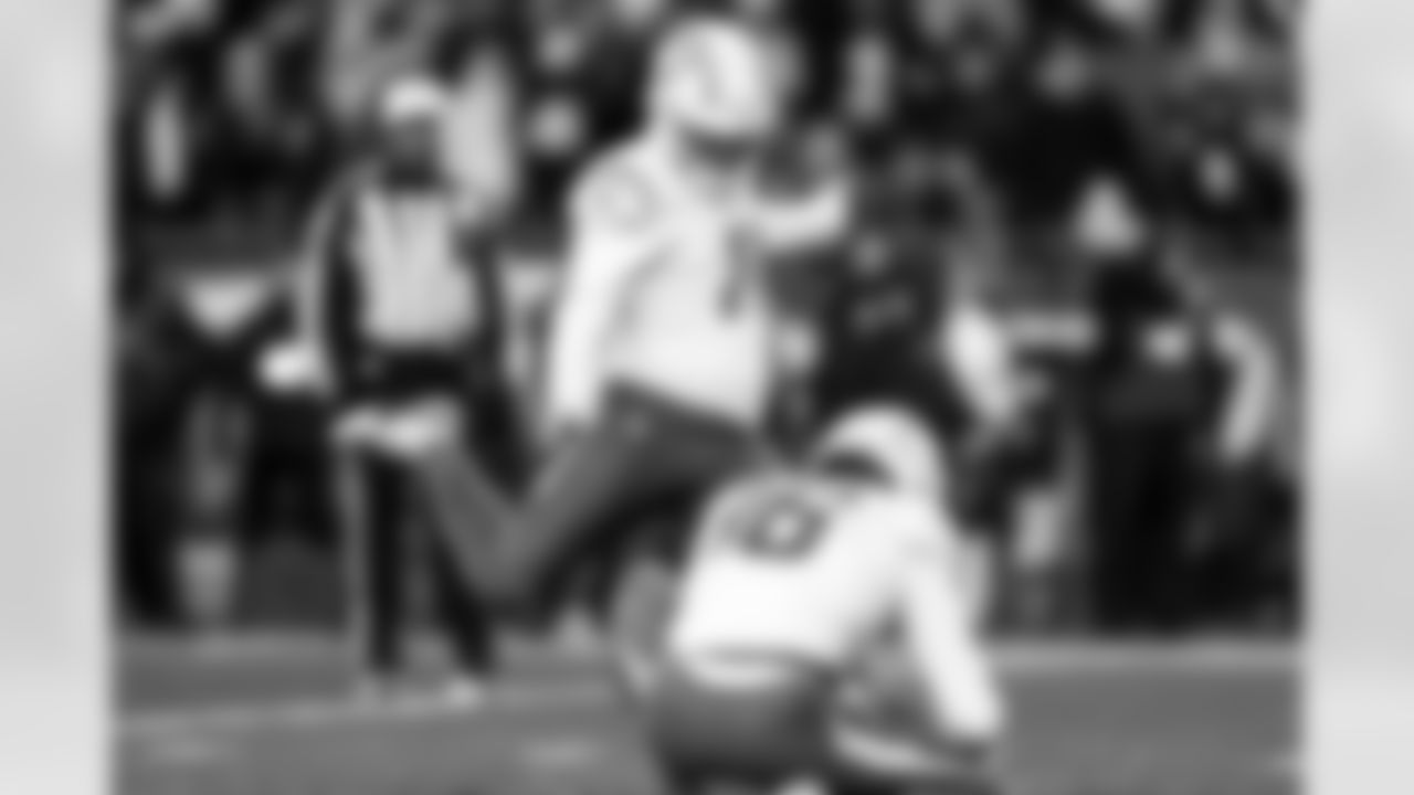 K Cameron Dicker (11) and P JK Scott (16)