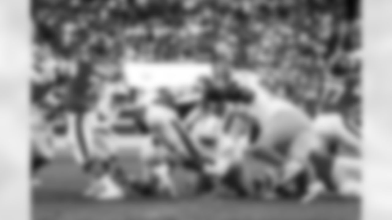 DT Jamaree Caldwell (99) and DL Otito Ogbonnia (93)