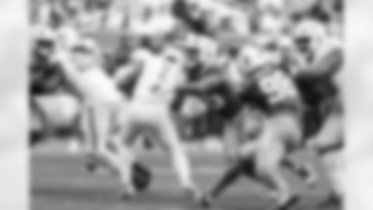 OLB Tuli Tuipulotu (45)