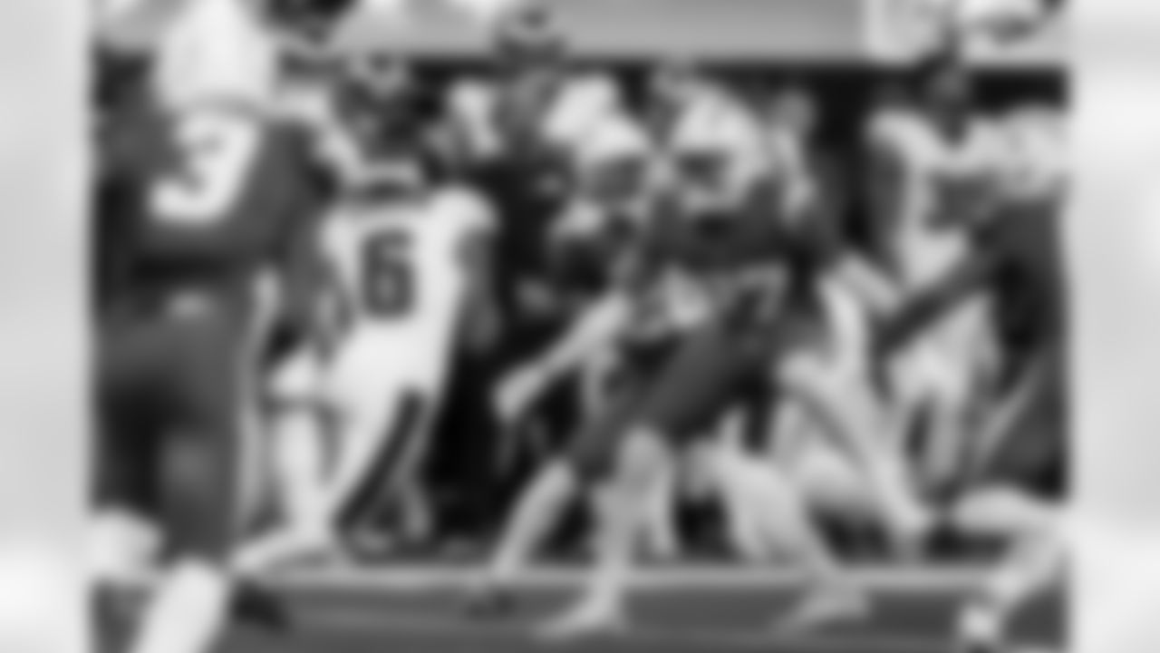 Take a look back at the best photos of the Chargers 2025 draft class in their inaugural NFL campaign.