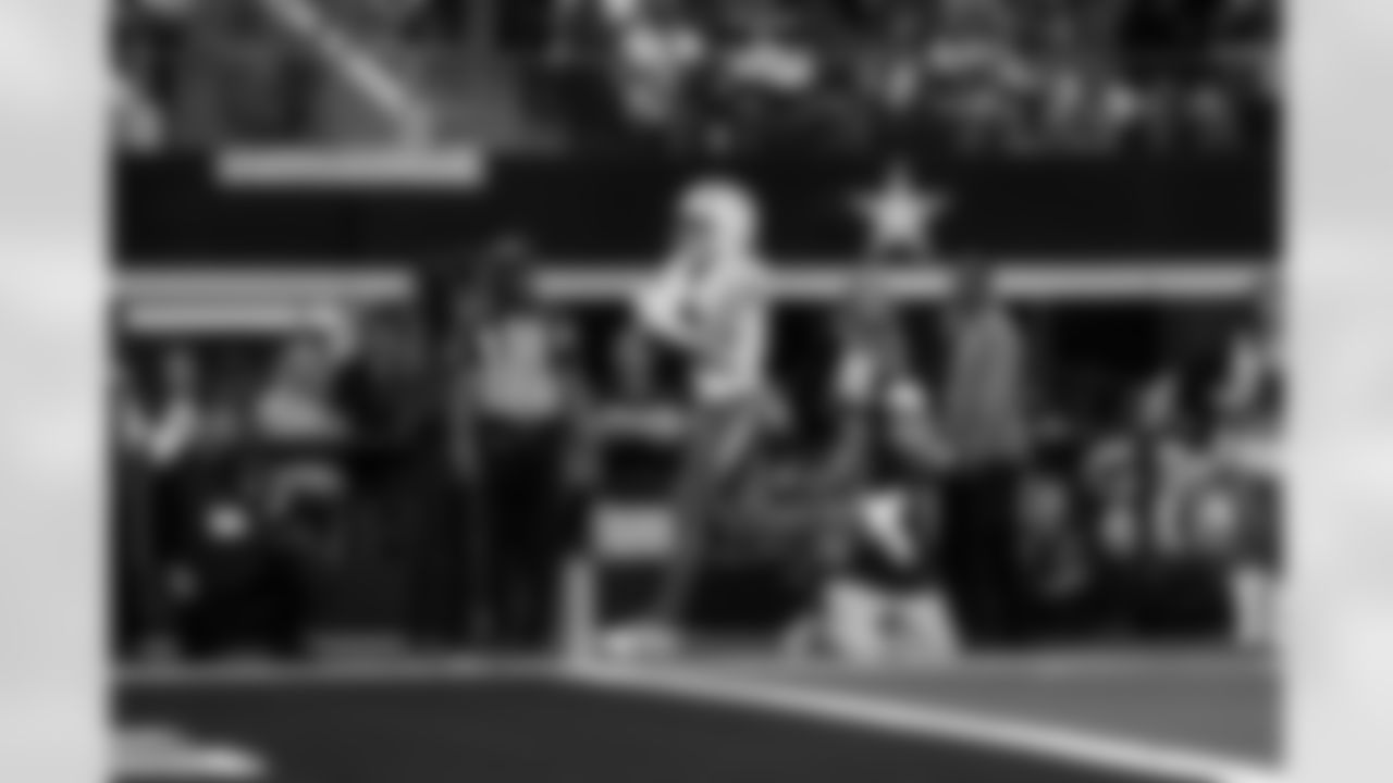 WR Ladd McConkey (15)