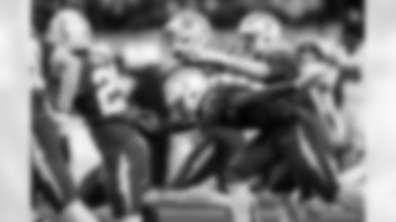 S Derwin James Jr. (3) and CB Donte Jackson (26)