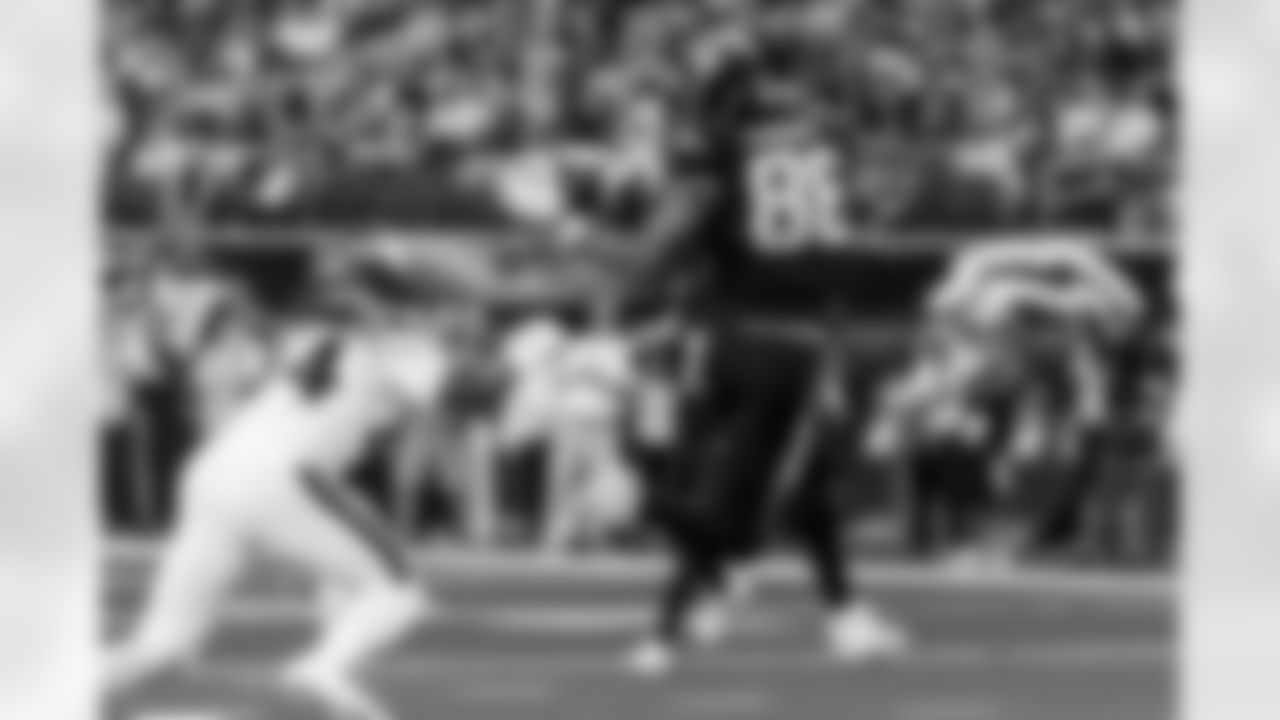 Take a look back at the best photos of the offense's 2025 campaign