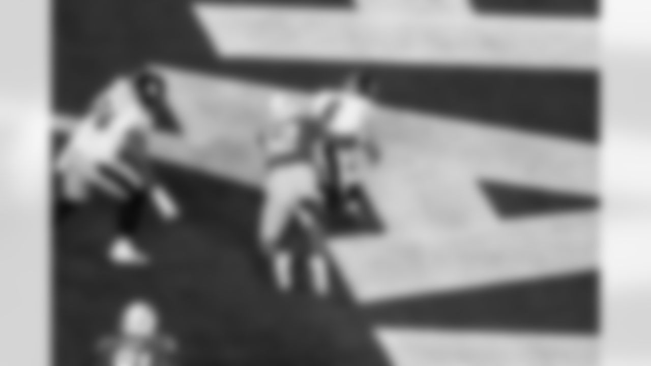 OLB Khalil Mack (52)