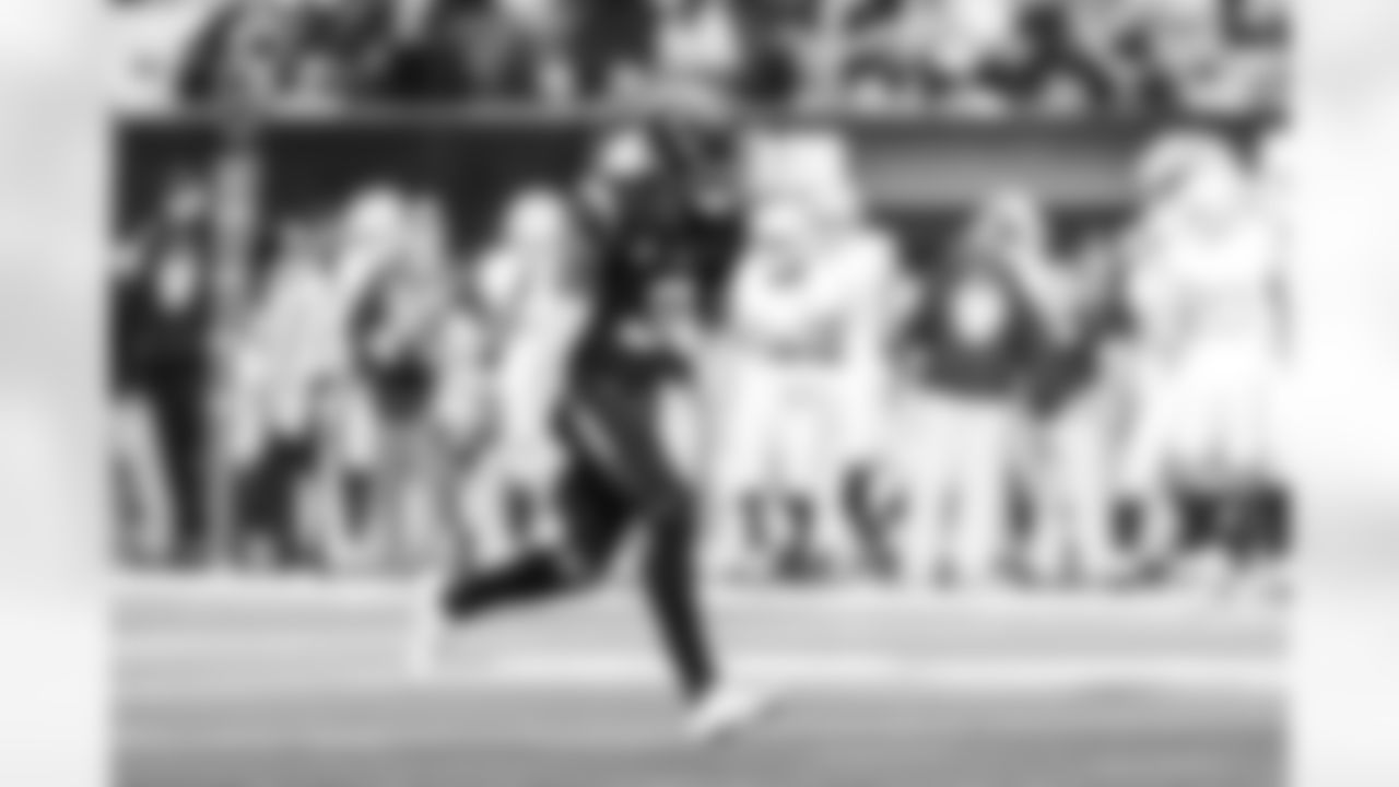 S Derwin James Jr. (3)