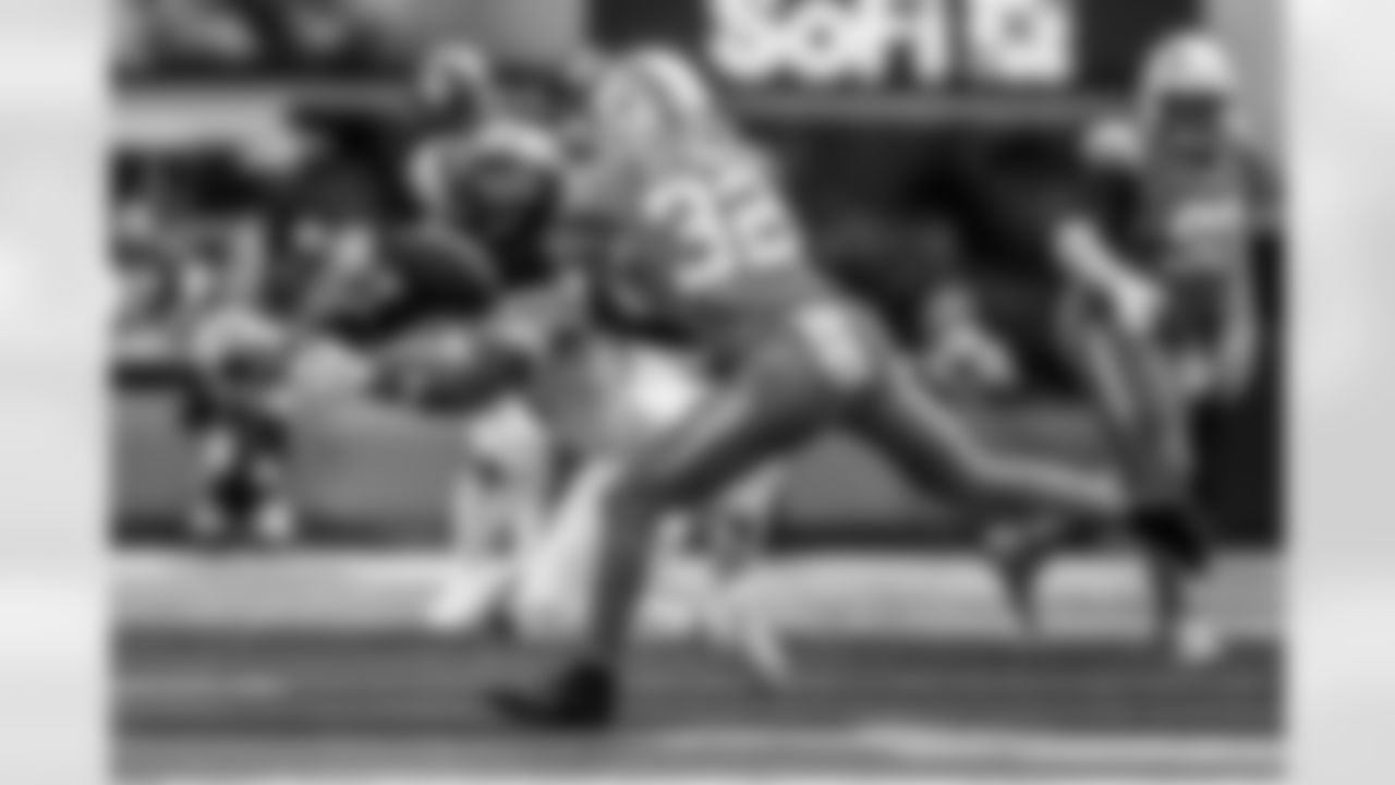 Take a look back at the Chargers Week 5 matchup with the Commanders in monochrome!