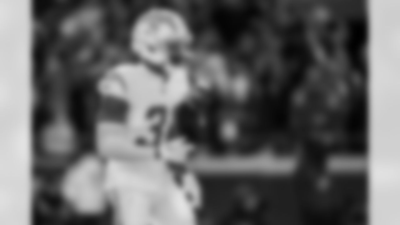 Check out the best shots from the Chargers Week 15 matchup against the Chiefs!