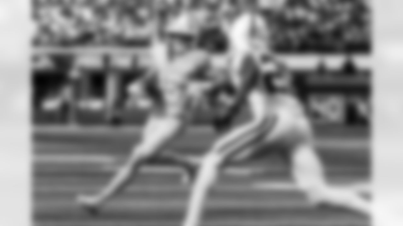 Check out the best shots from the Chargers Week 7 matchup against the Colts!