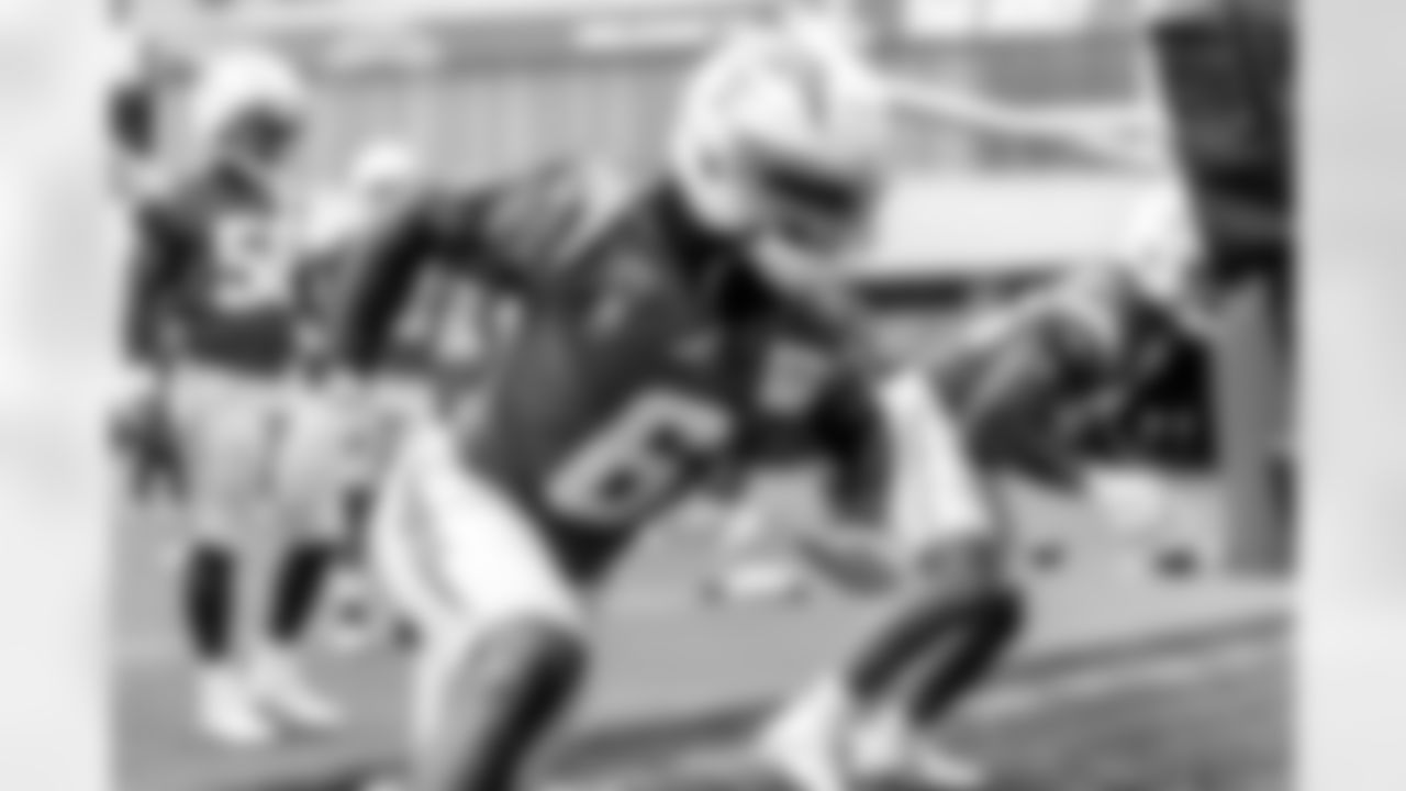 Los Angeles Chargers players participate in Phase 3 of the offseason program on Tuesday, June 3, 2025 at The Bolt in El Segundo, CA.