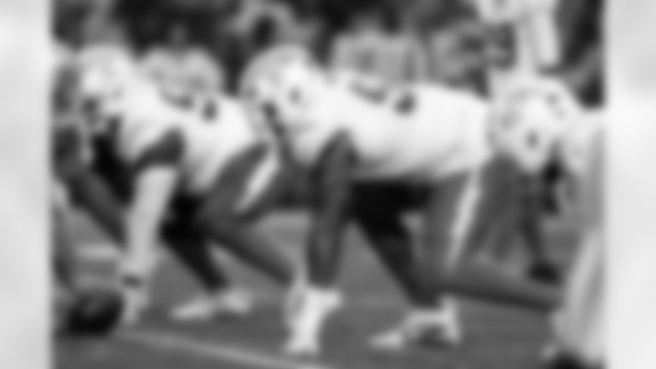 DL Da'Shawn Hand (91)