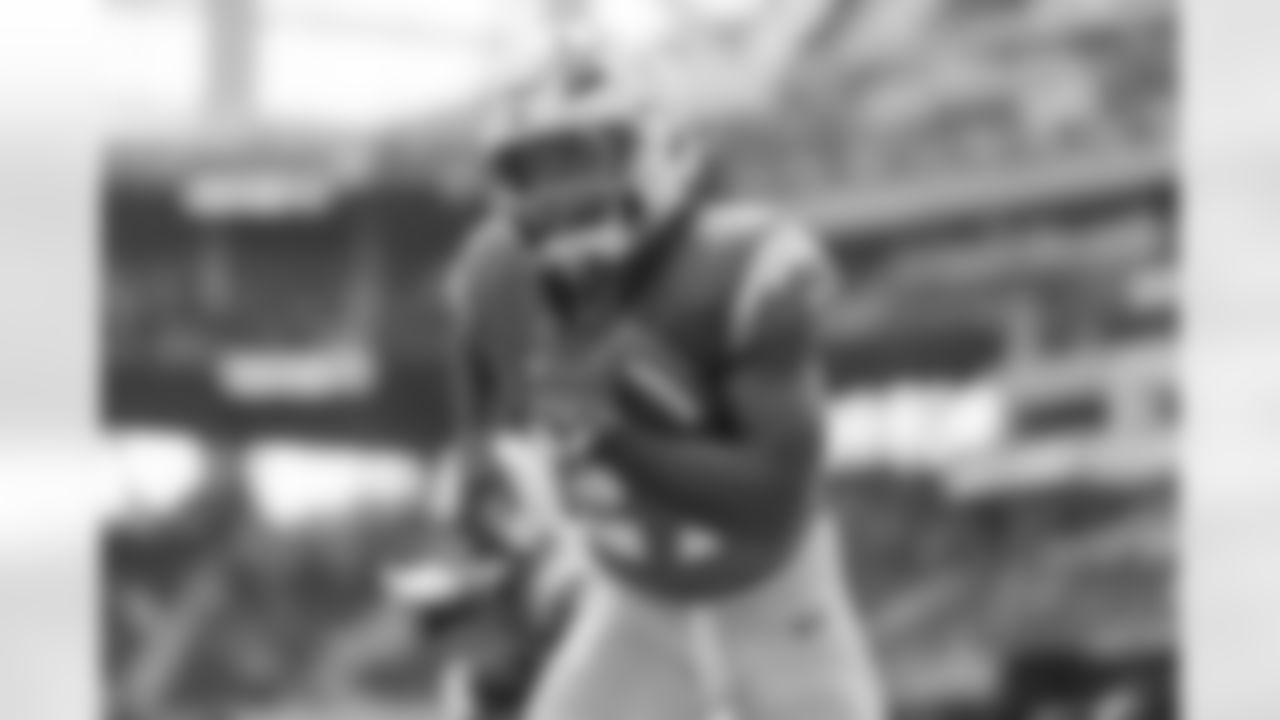 The Los Angeles Chargers play the Las Vegas Raiders on Sunday, September 8, 2024 at SoFi Stadium in Inglewood, CA.
[FINAL SCORE: LAC 22 - LV 10]