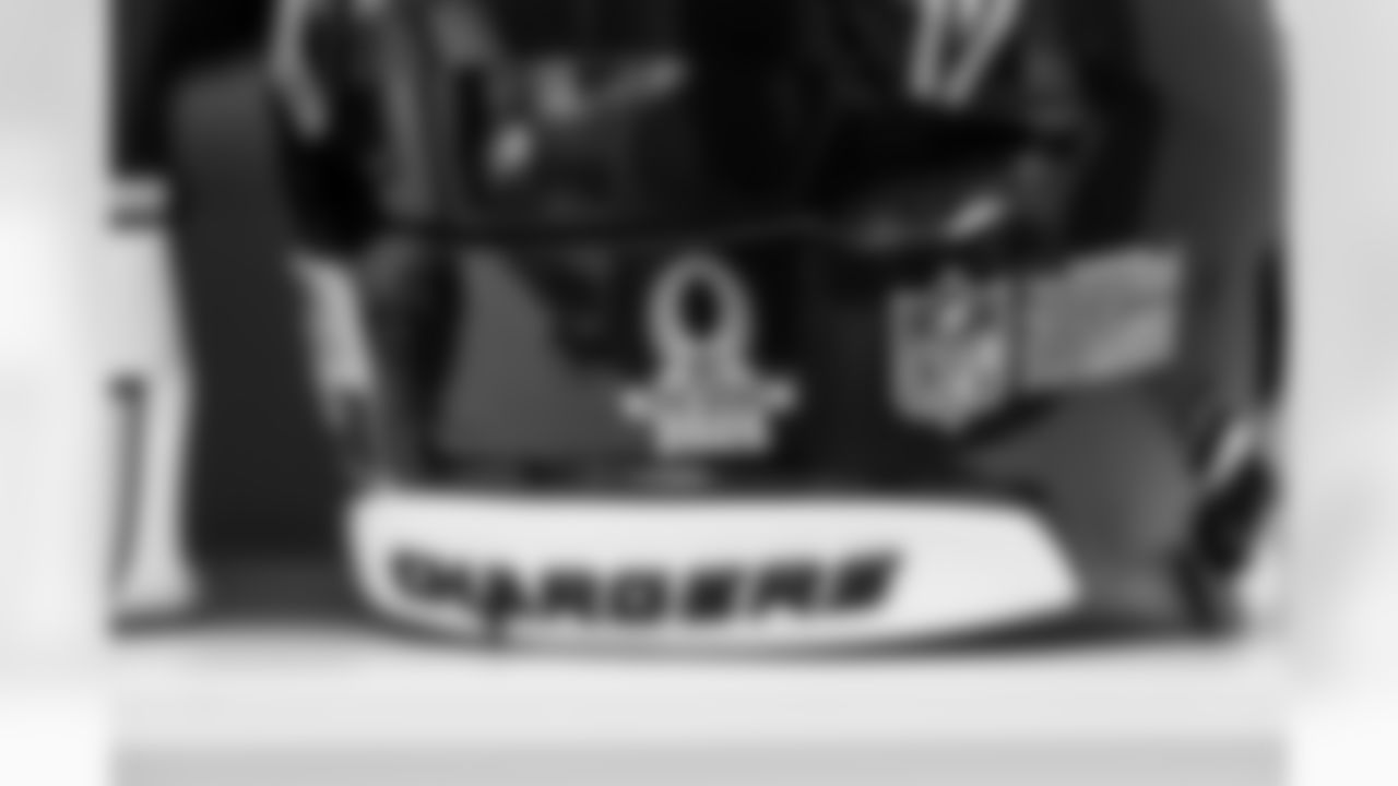 Check out the best shots from the Chargers Week 17 matchup against the Texans!