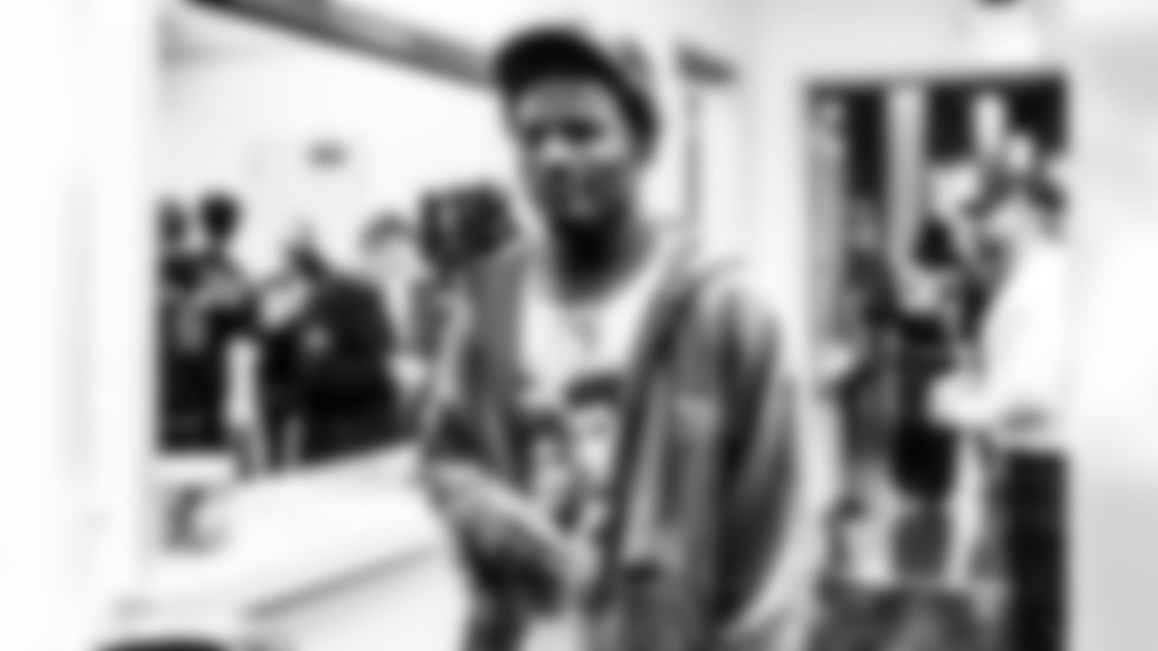 WR Derius Davis (12)