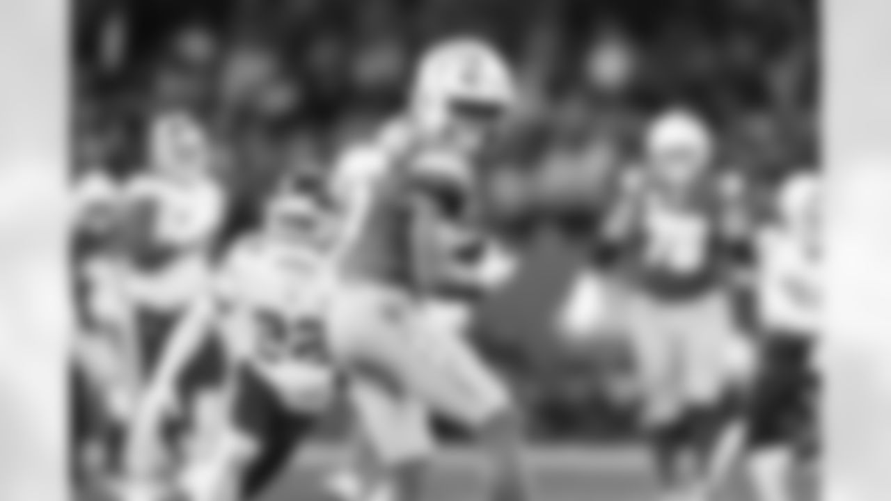 WR Ladd McConkey (15)