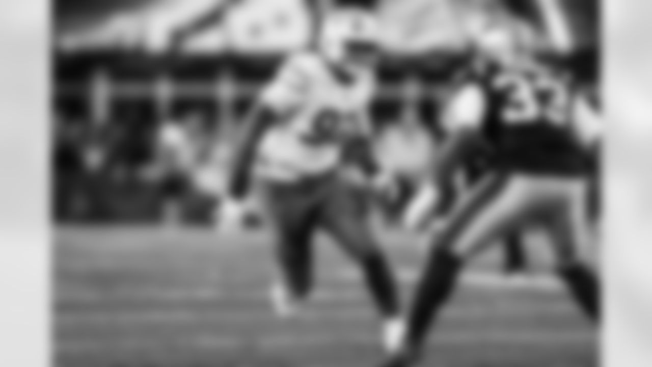 DL Justin Eboigbe (92)