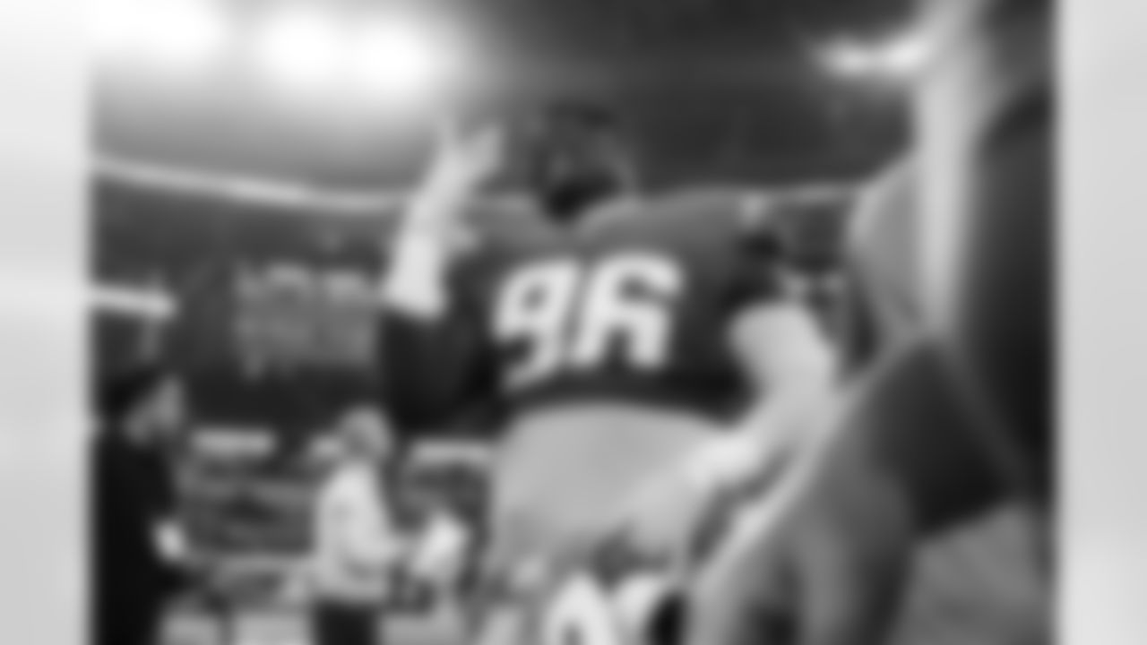 DL Naquan Jones (96)