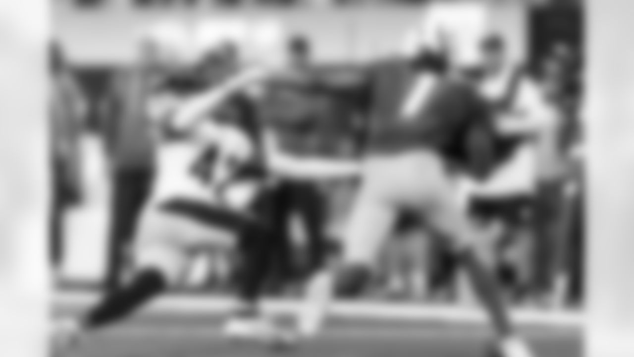 Check out the best shots from the Chargers Week 10 matchup against the Steelers!