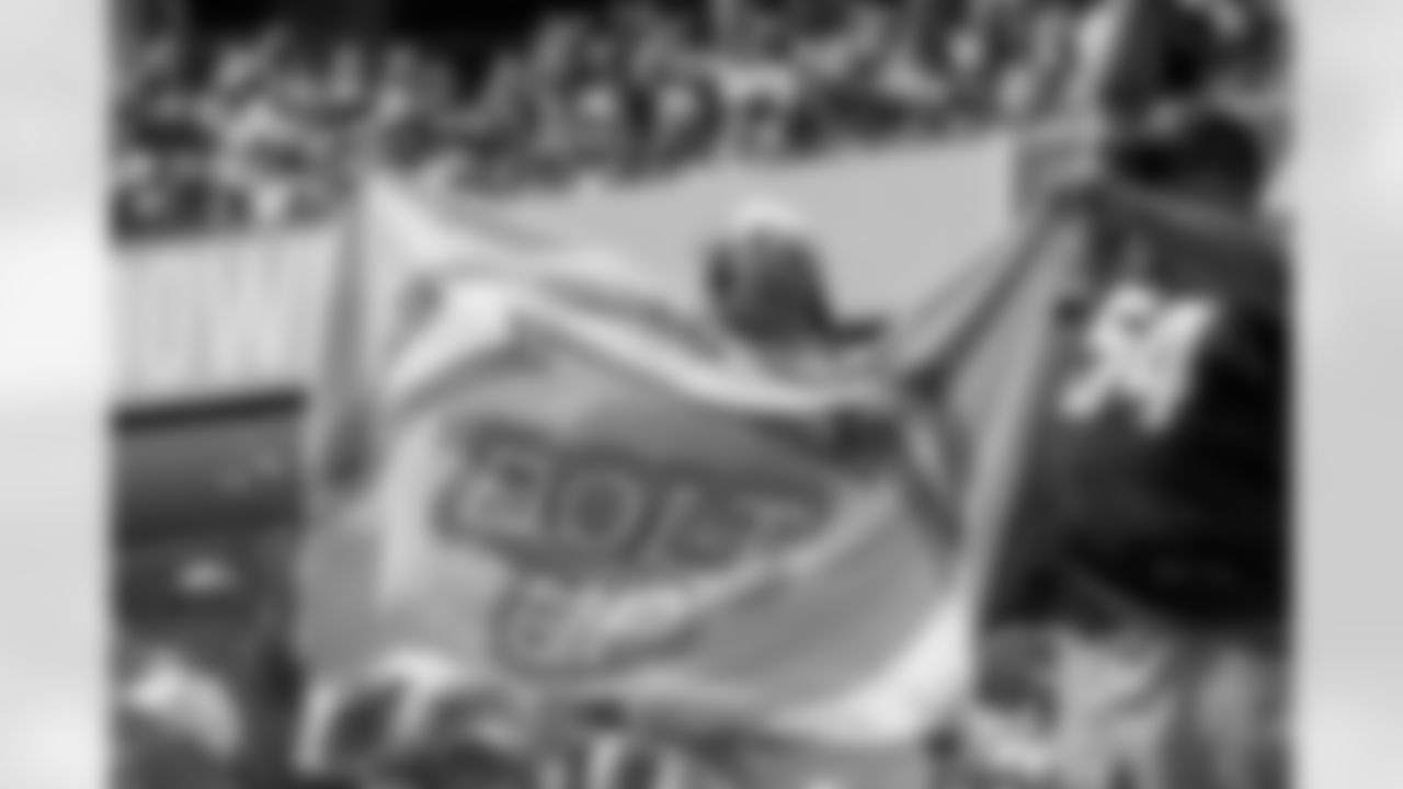 The Los Angeles Chargers play the Miami Dolphins on Sunday, September 10, 2023 at SoFi Stadium in Inglewood, CA.
[FINAL SCORE: LAC 34 - MIA 36]