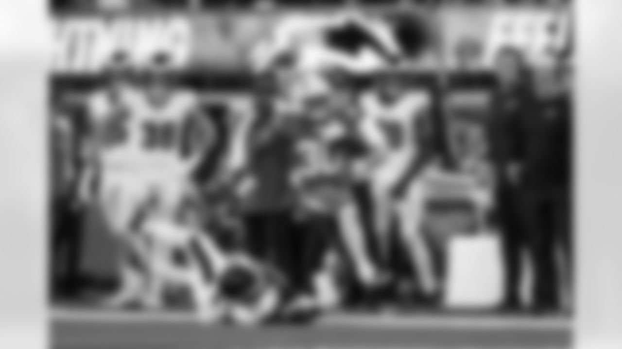 RB Kimani Vidal (30)