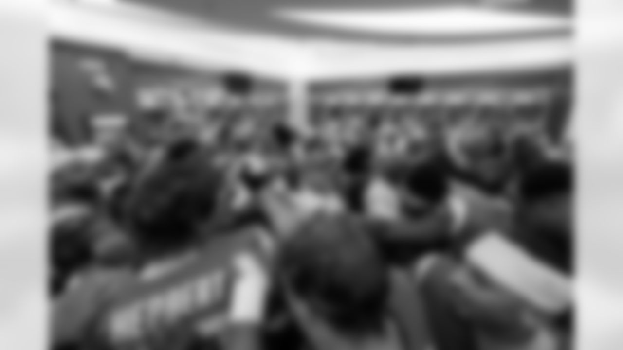 The Los Angeles Chargers play the Las Vegas Raiders on Sunday, September 8, 2024 at SoFi Stadium in Inglewood, CA.
[FINAL SCORE: LAC 22 - LV 10]