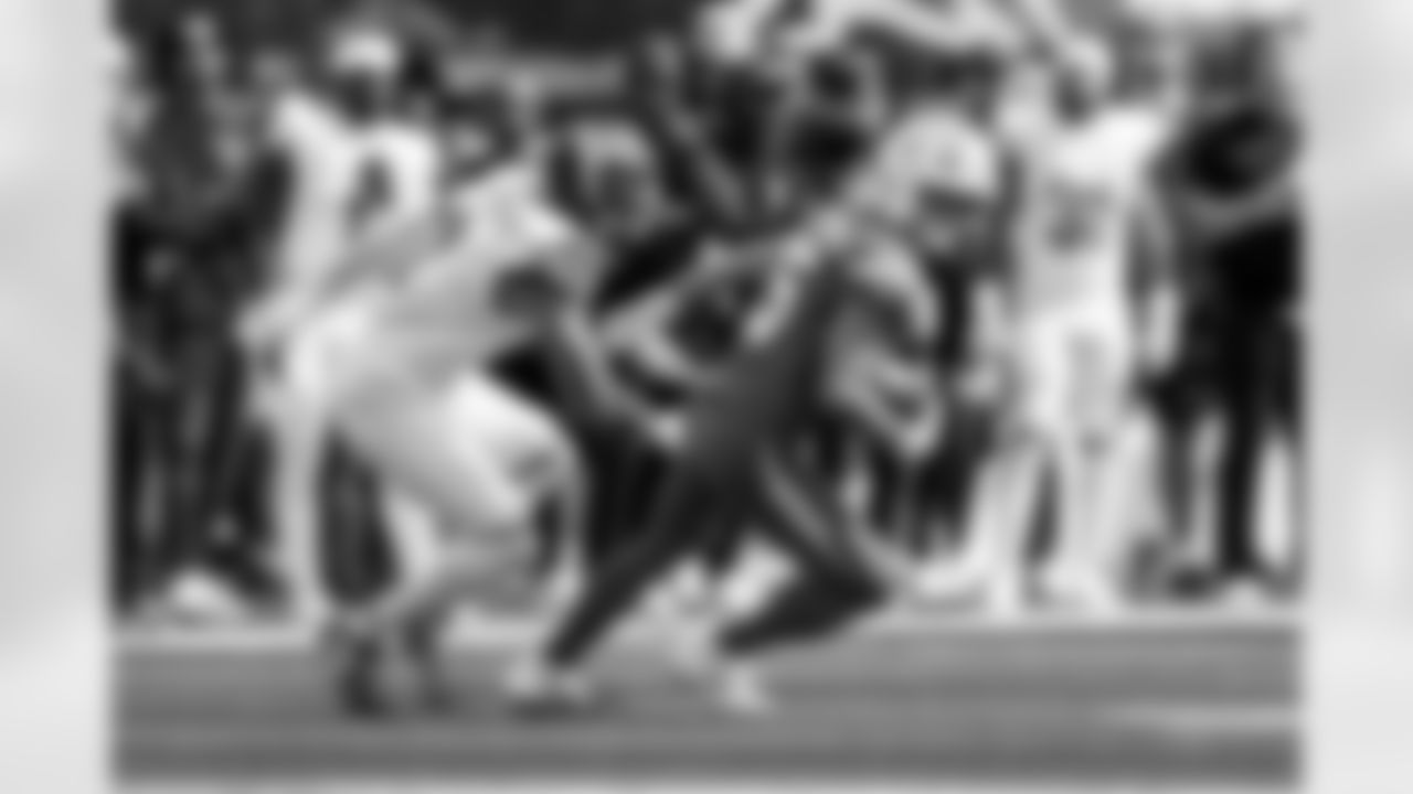 Check out the best shots from the Chargers Week 5 matchup against the Commanders!