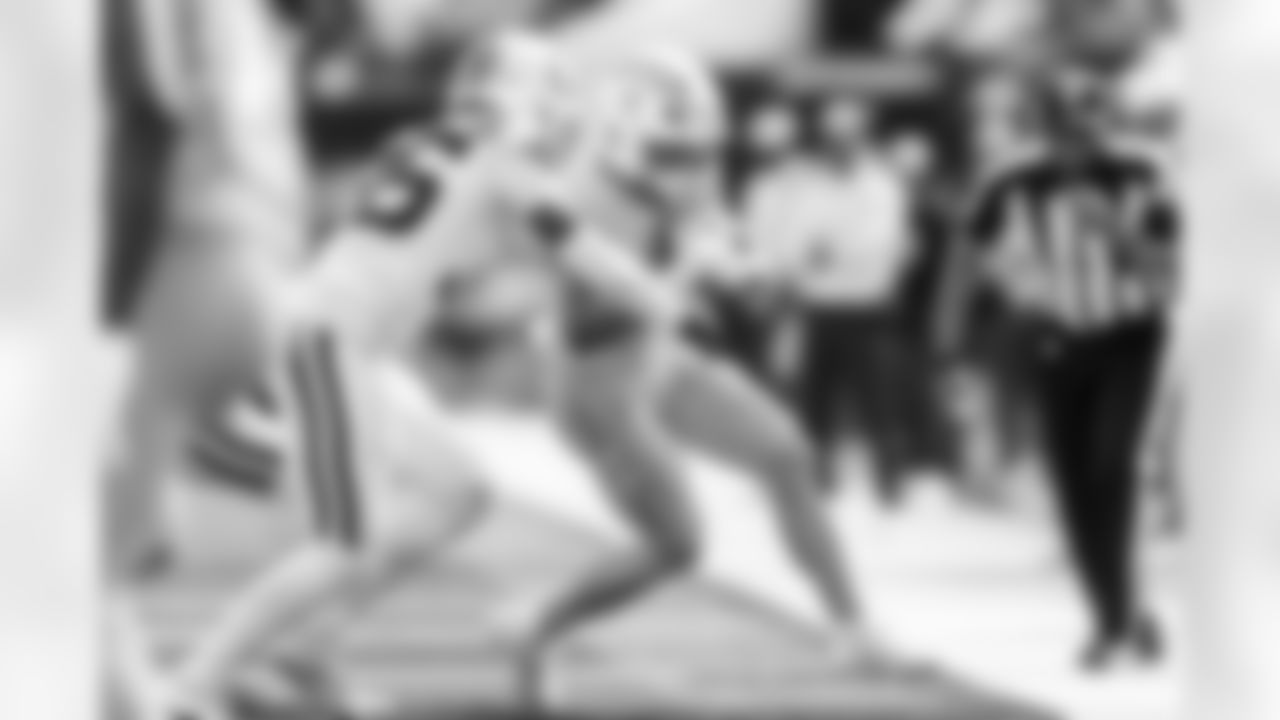 WR Ladd McConkey (15)