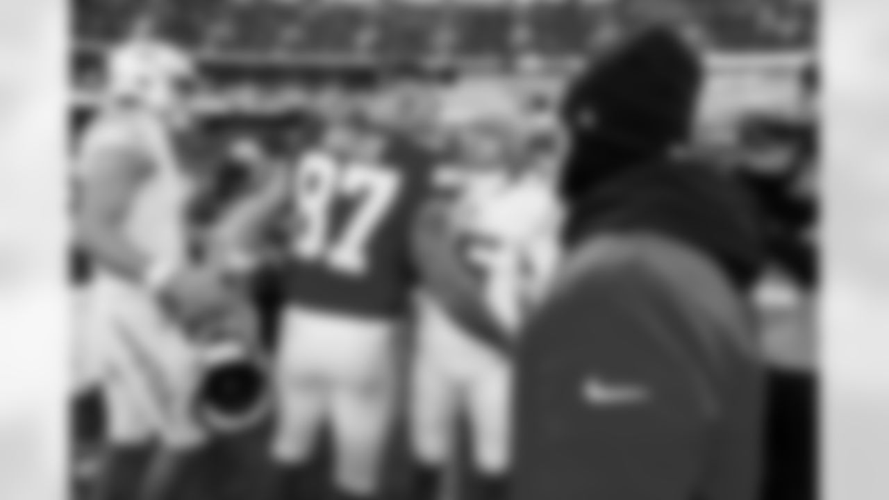 WR Ladd McConkey (15)