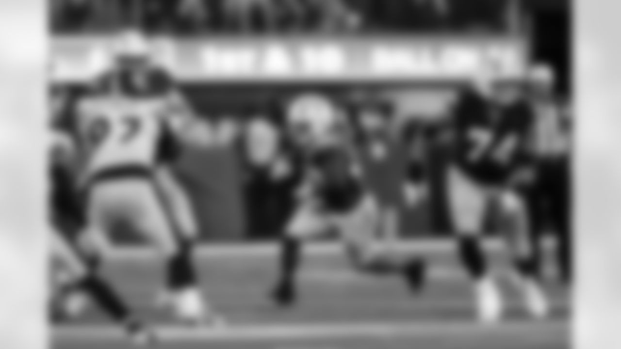 RB Kimani Vidal (30)