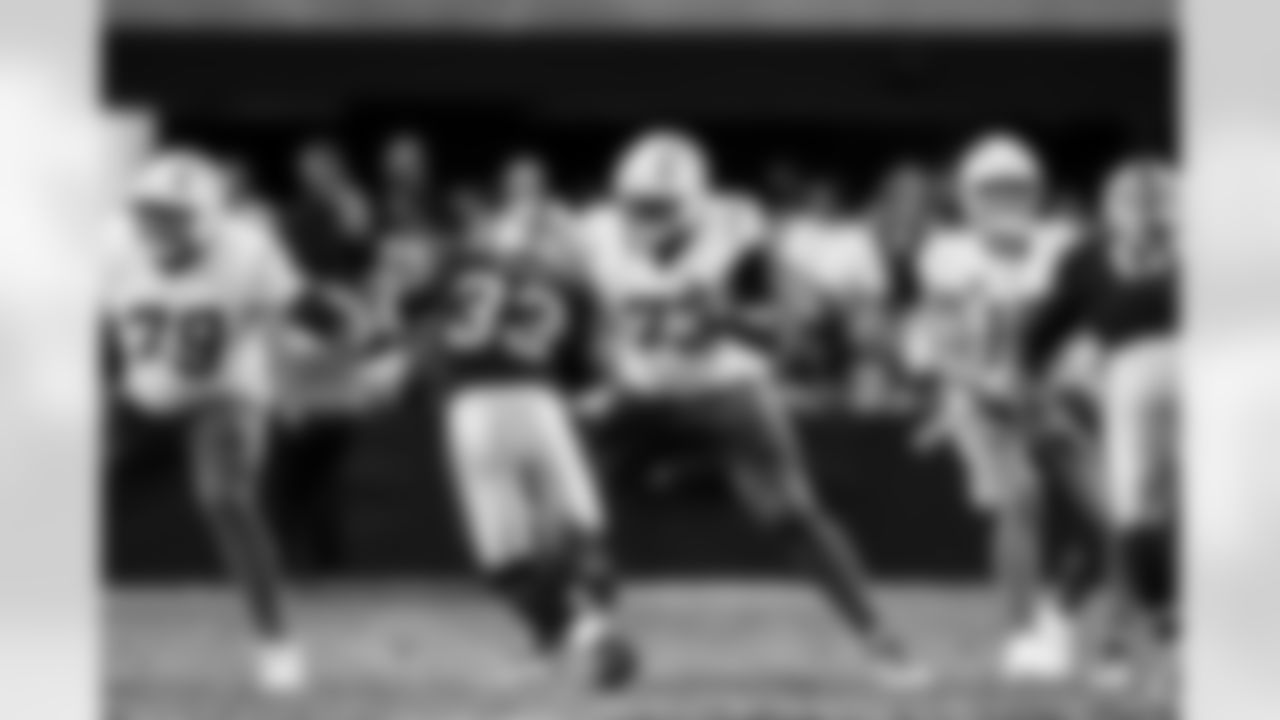 G Mekhi Becton (73)