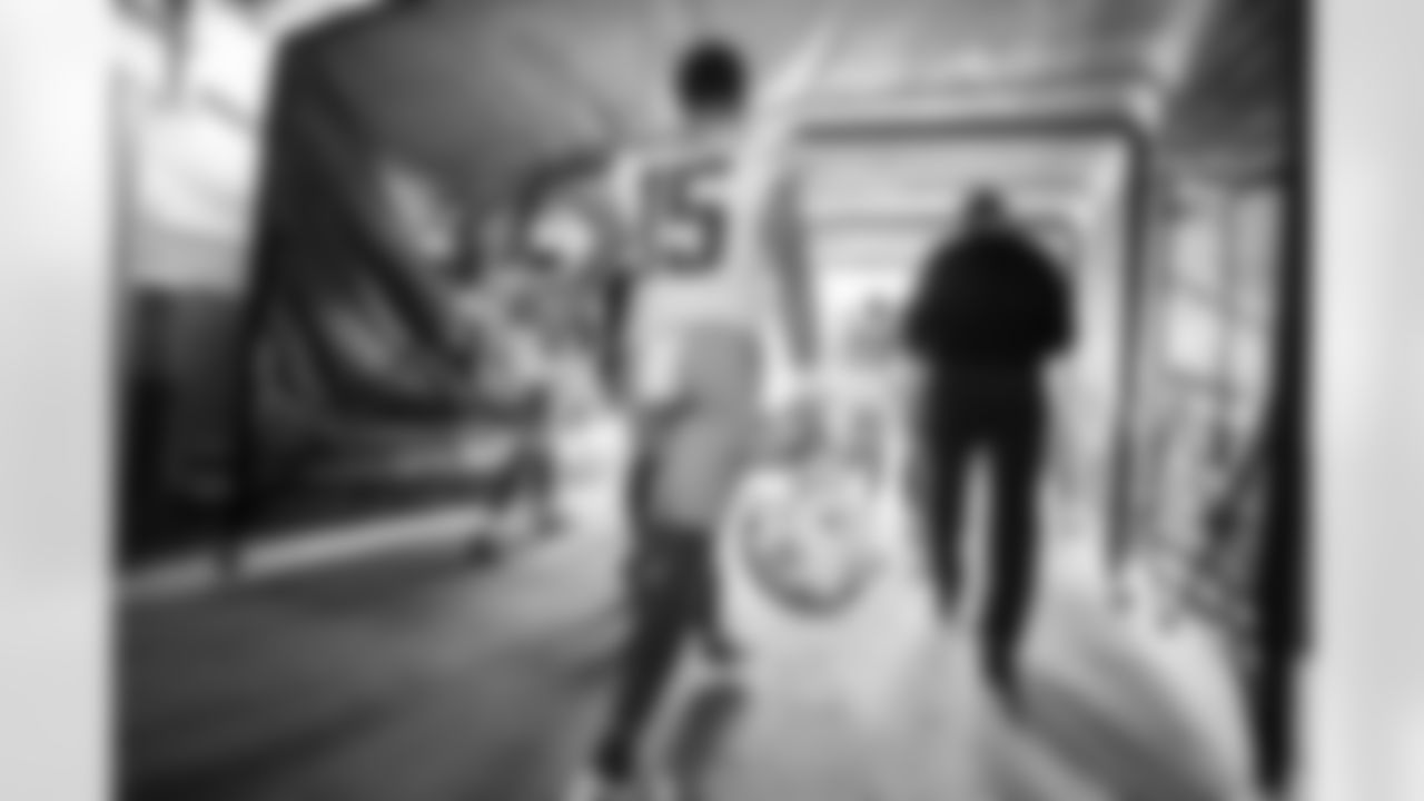 WR Ladd McConkey (15)