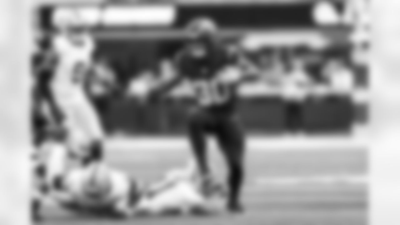 RB Kimani Vidal (30)