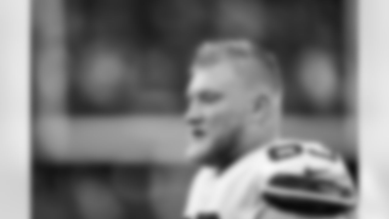 The Los Angeles Chargers signed center Tyler Biadasz.