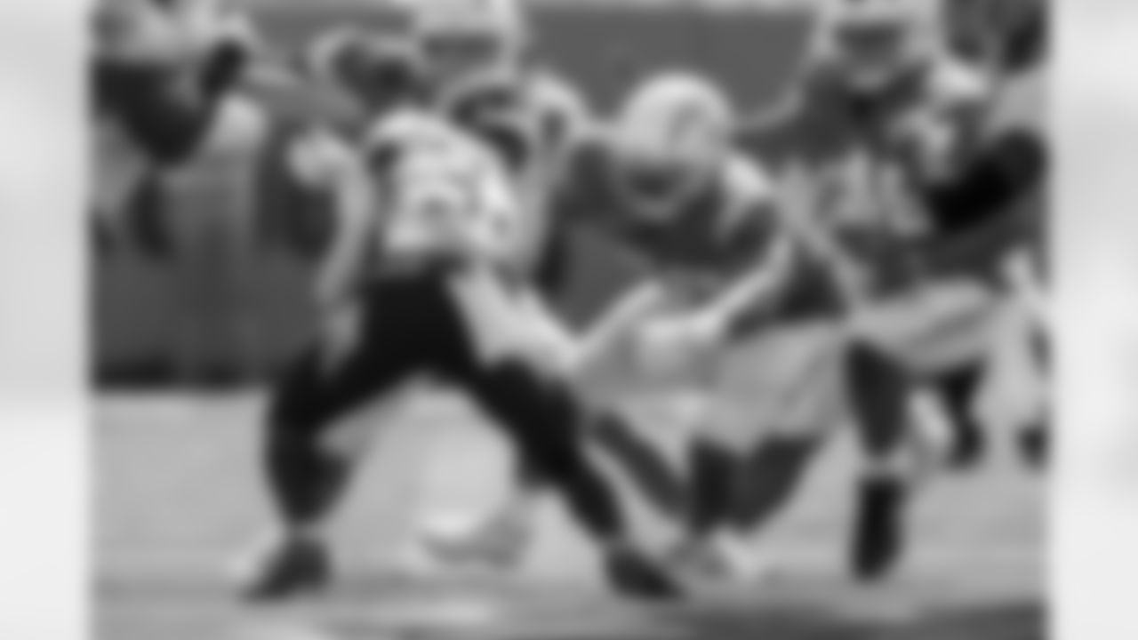 The Los Angeles Chargers play the Tennessee Titans on Sunday, September 17, 2023 at Nissan Stadium in Nashville, TN.
[FINAL SCORE: TEN 27 - LAC 24]