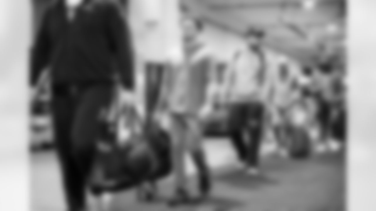 DB Elijah Molden (2)