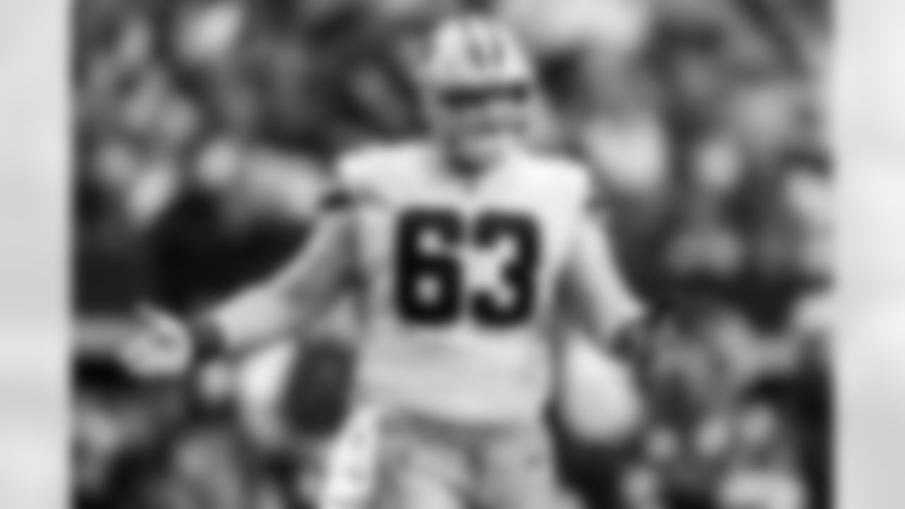 The Los Angeles Chargers signed center Tyler Biadasz.