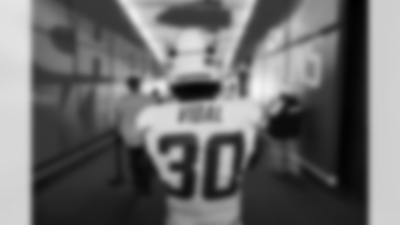 RB Kimani Vidal (30)