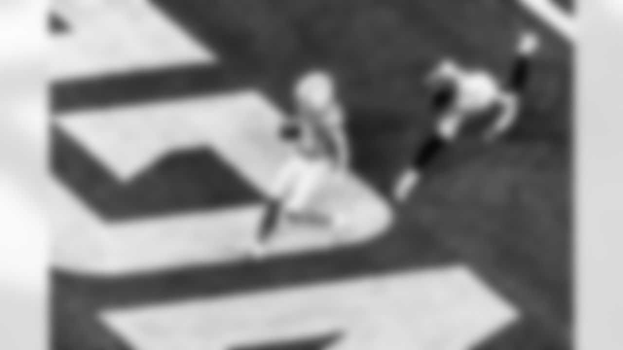 Take a look back at the Chargers Week 10 matchup with the Steelers in monochrome.