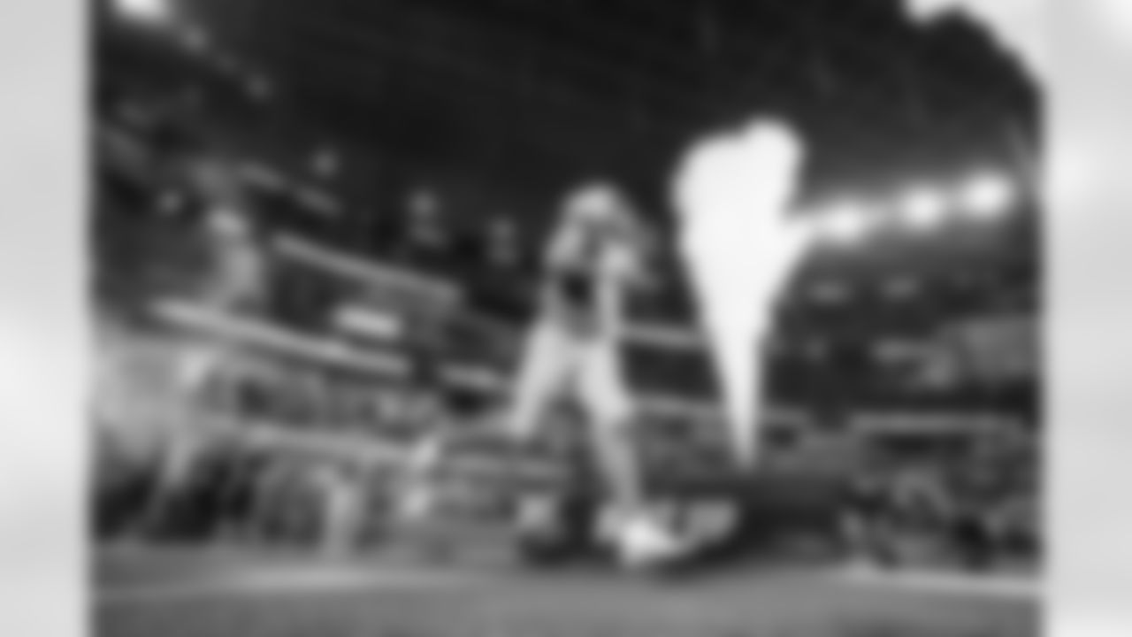 QB Justin Herbert (10)