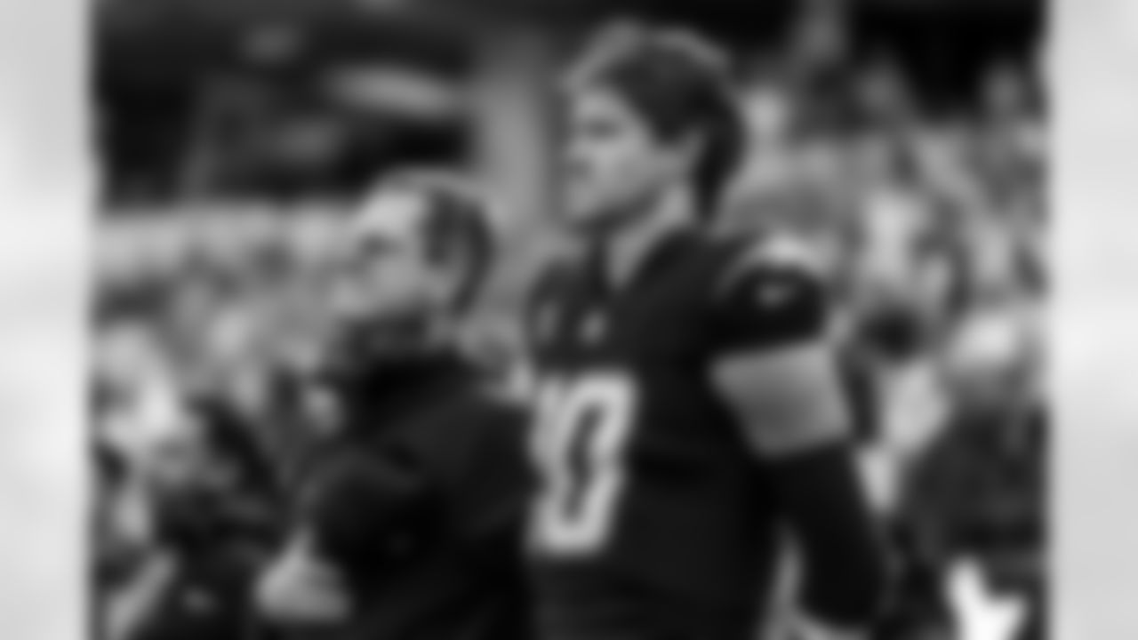 Check out the best shots from the Chargers Week 17 matchup against the Texans!