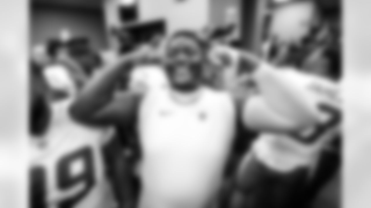 DL Naquan Jones (96)
