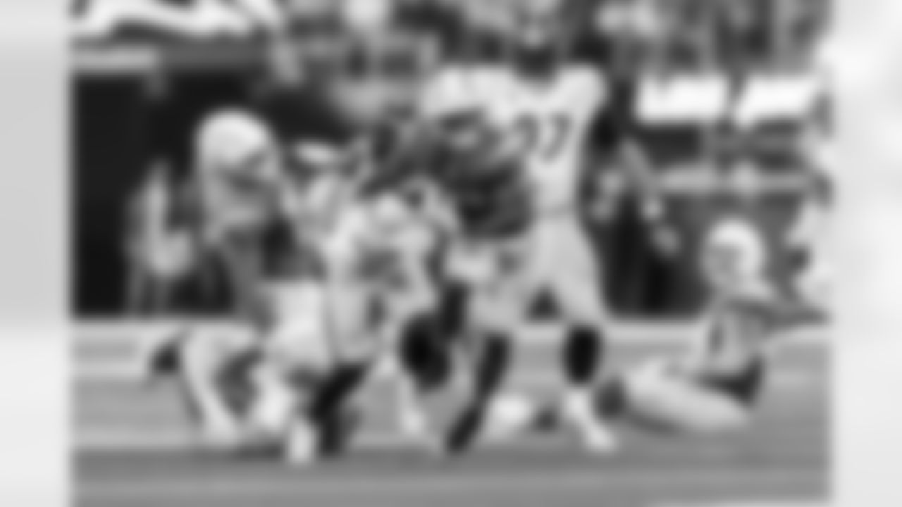 Check out the best shots from the Chargers Week 10 matchup against the Steelers!