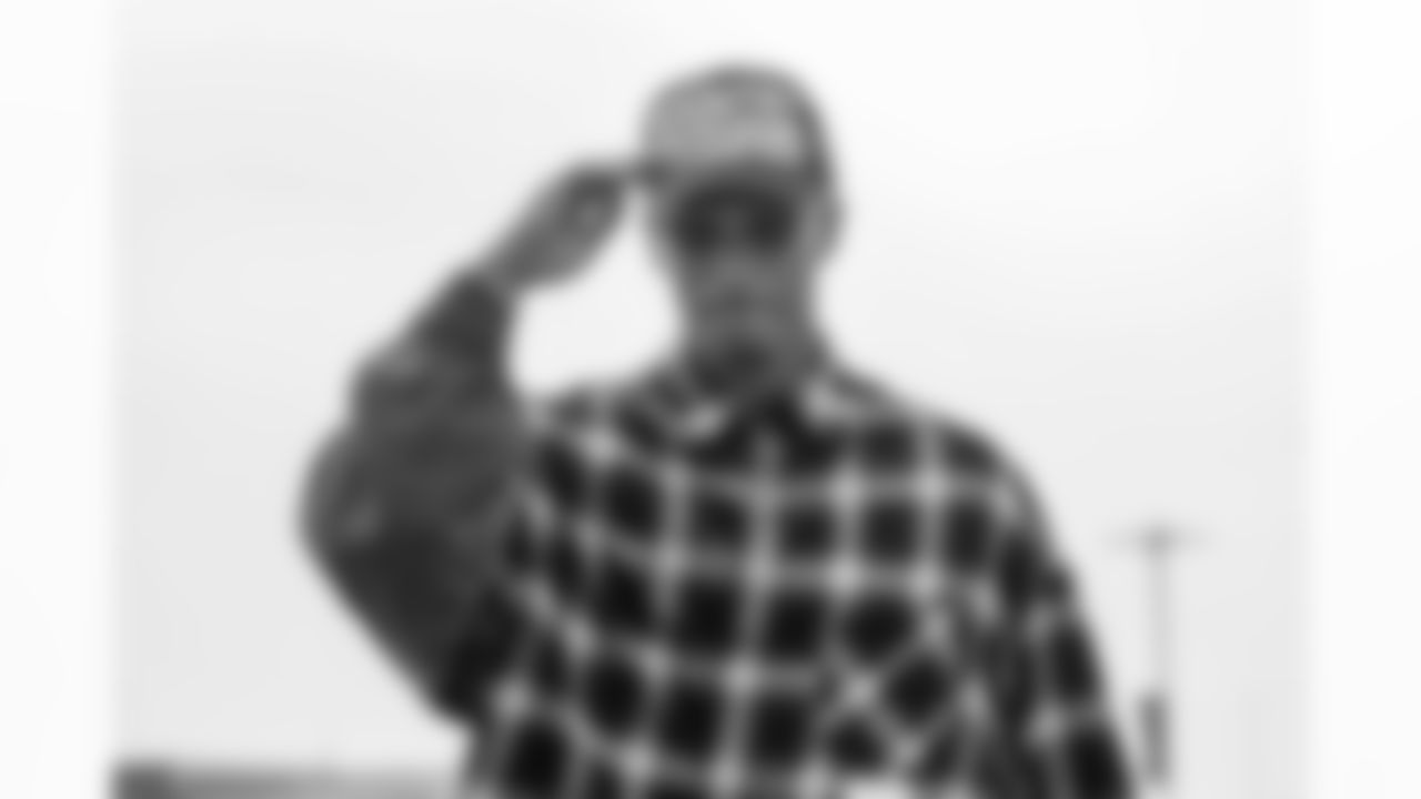 Take a look back at the best photos of the Chargers best arrival fits of the 2025 season.