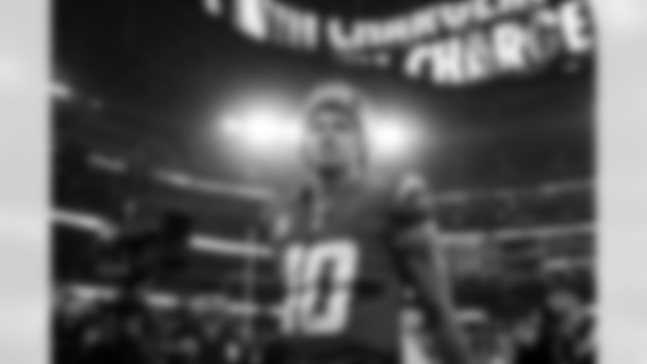 QB Justin Herbert (10)